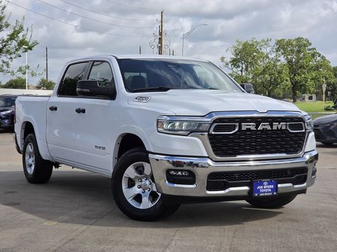 Used 2025 RAM 1500 Big Horn AWD/4WD image 2
