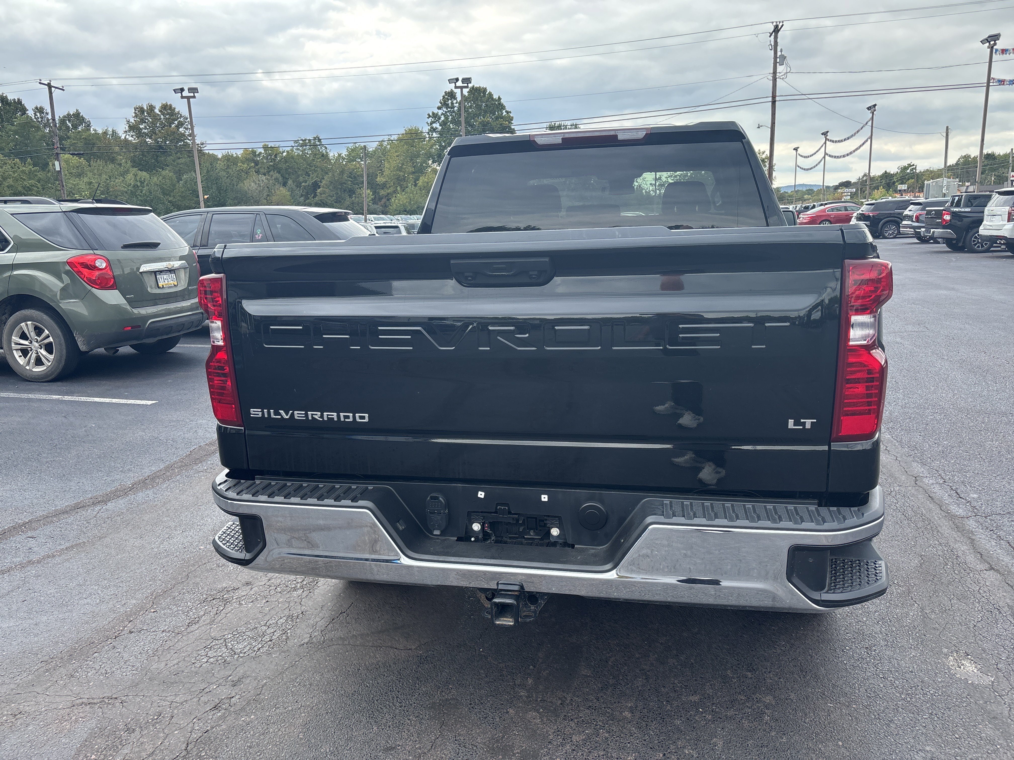 Used 2024 Chevrolet Silverado 1500 LT AWD/4WD image 4
