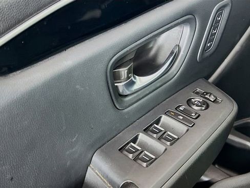 Used 2023 Honda Pilot EX-L image 17