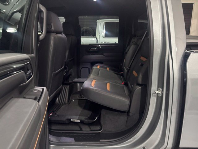 Used 2025 GMC Sierra 2500 AT4 AWD/4WD image 32