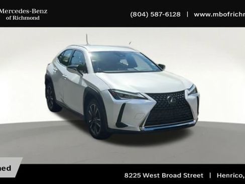 Used 2019 Lexus UX 200 w/ Accessory Package FWD image 4