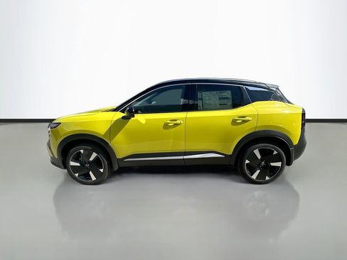 New 2025 Nissan Kicks SR image 5
