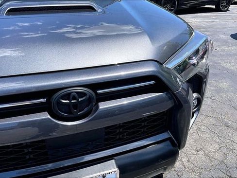 Used 2021 Toyota 4Runner Venture w/ Moonroof Package AWD/4WD image 26