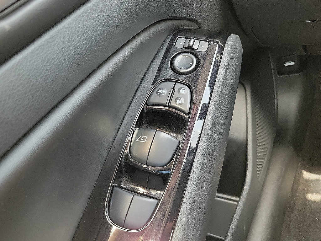 Used 2023 Nissan Altima 2.5 SV FWD image 13