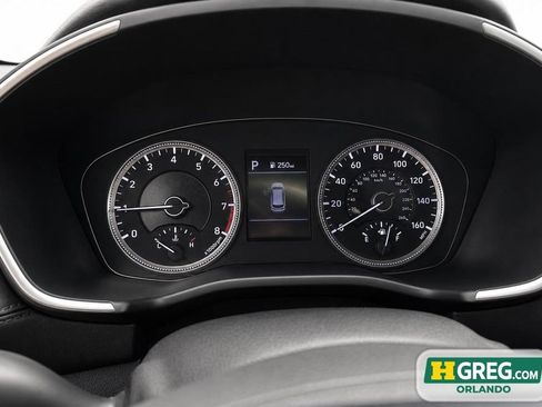 Used 2020 Hyundai Santa Fe SE FWD image 15