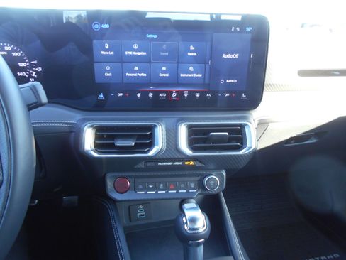 Used 2025 Ford Mustang Premium image 3