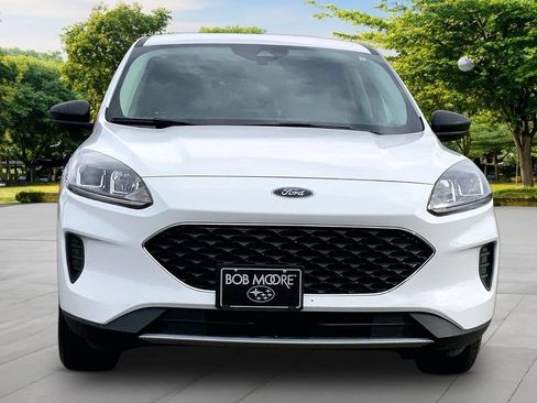Used 2022 Ford Escape SE FWD image 2