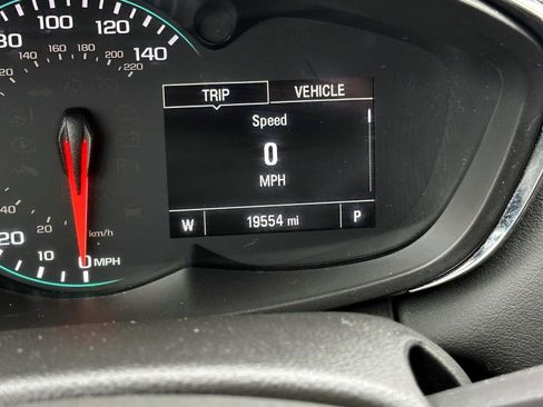 Certified 2022 Chevrolet Trax LT w/ Driver Confidence Package image 20