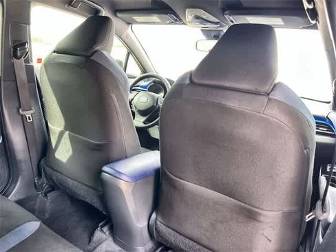 Used 2020 Toyota C-HR XLE image 13