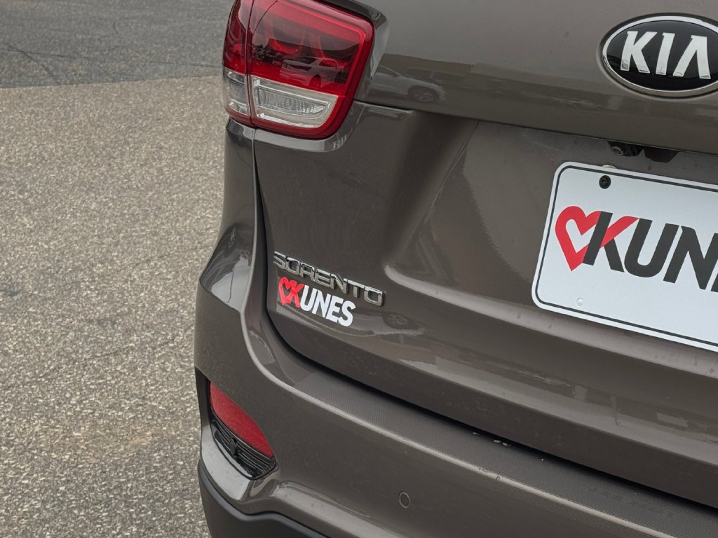 Used 2019 Kia Sorento S AWD/4WD image 36