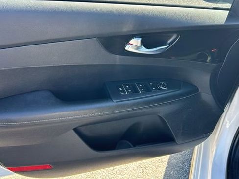 Used 2021 Kia Forte GT-Line image 16