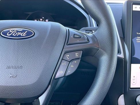 Certified 2022 Ford Edge SE image 11