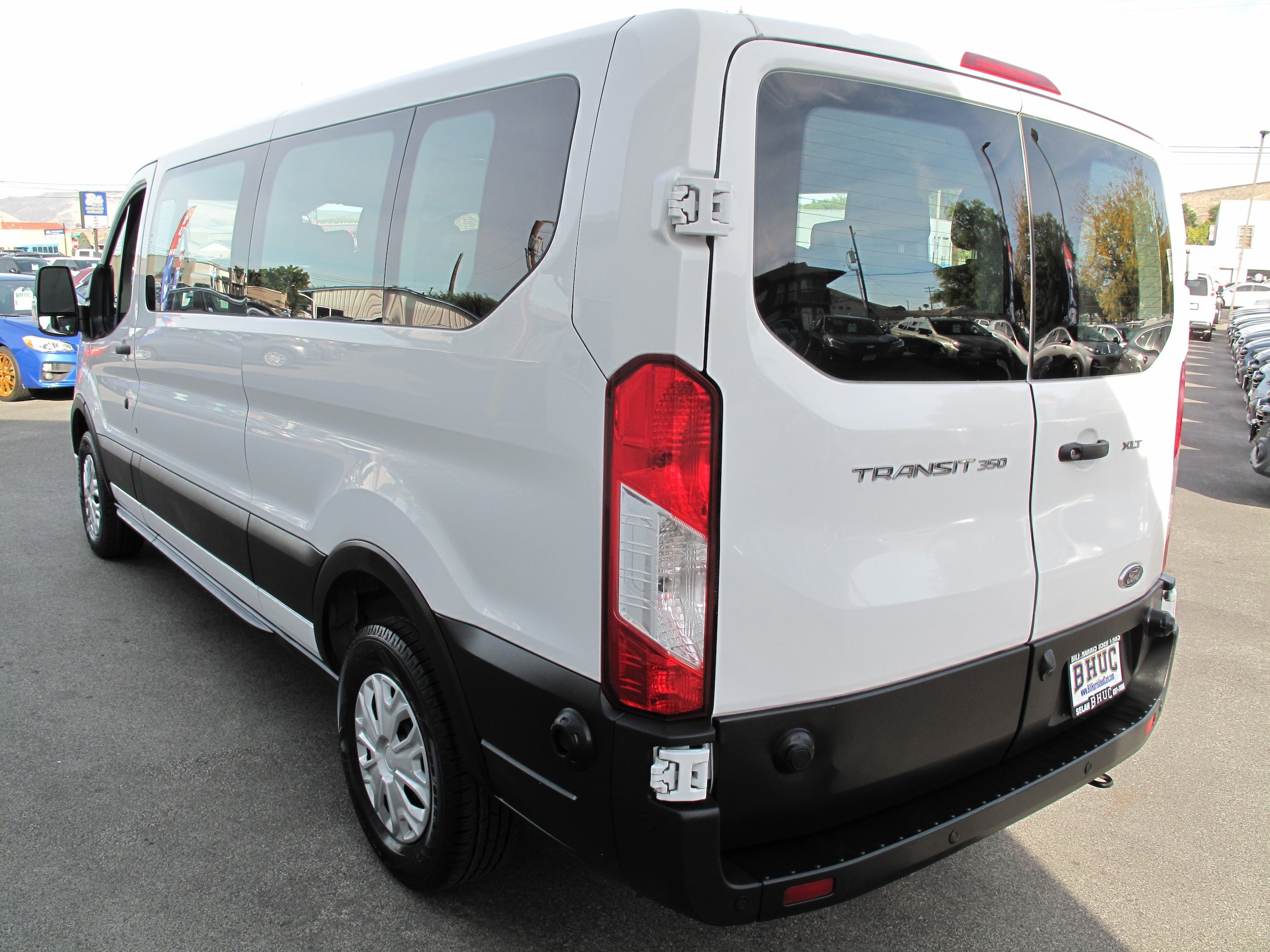 Used 2024 Ford Transit 350 XLT RWD image 4
