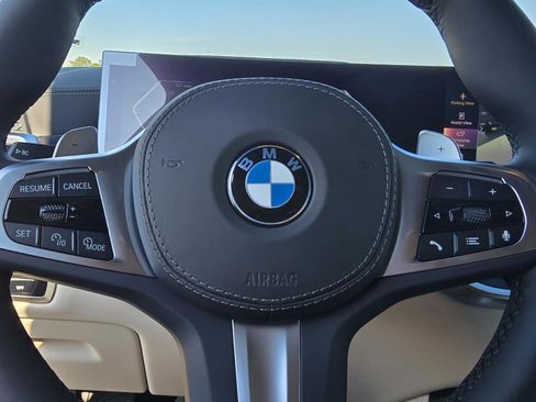 New 2026 BMW X7 xDrive40i w/ M Sport Package image 25