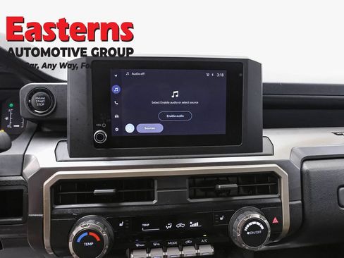 Used 2025 Toyota Tacoma SR5 AWD/4WD image 12