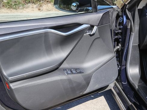 Used 2014 Tesla Model S 85 image 27