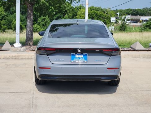 Used 2024 Honda Accord EX-L image 6
