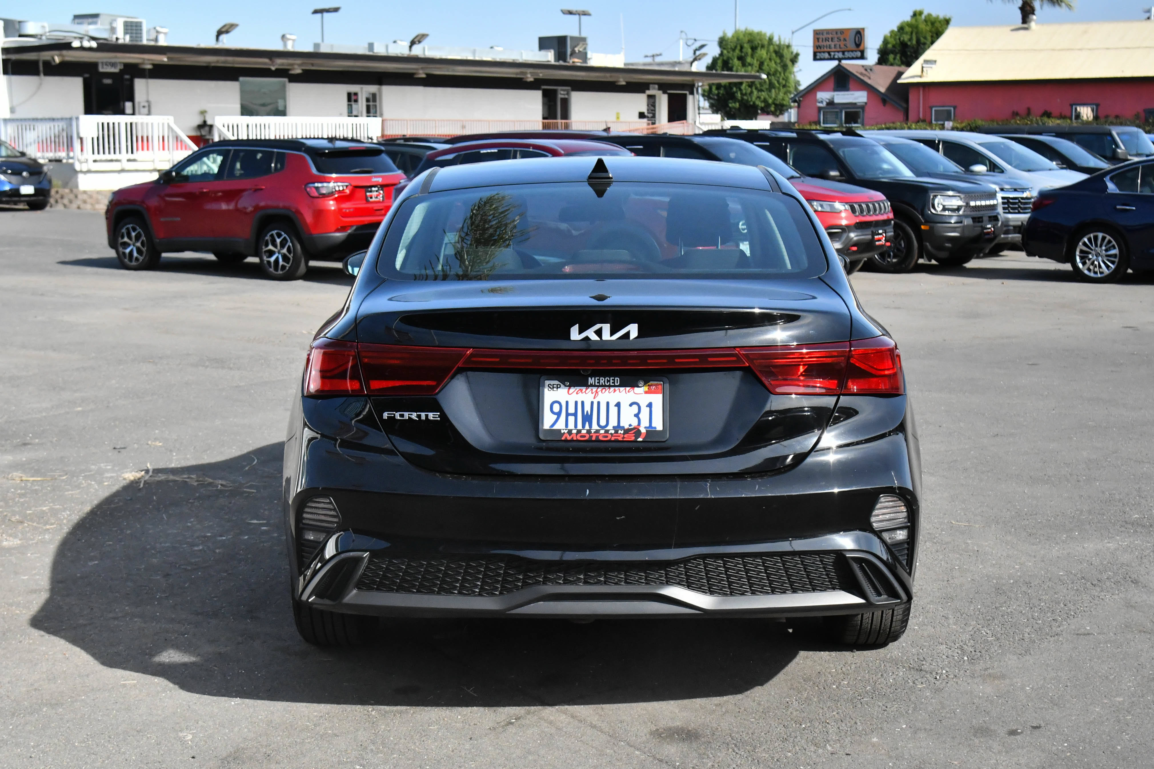 Used 2023 Kia Forte LXS FWD image 7