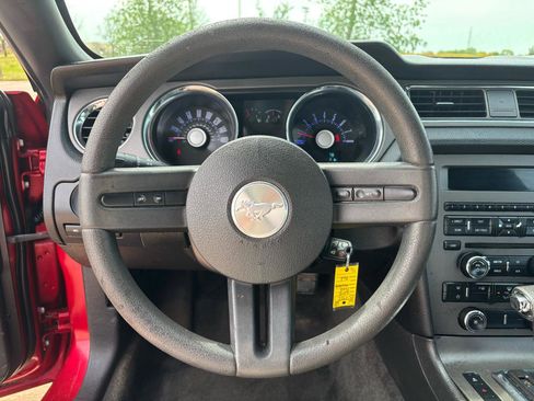 Used 2012 Ford Mustang Coupe image 13