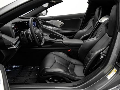 Used 2022 Chevrolet Corvette Stingray Preferred Cpe w/ Z51 Performance Package RWD image 46
