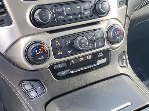 Used 2020 GMC Yukon Denali w/ Denali Ultimate Package image 28