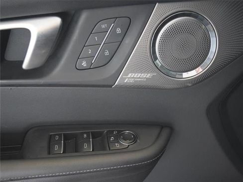 Used 2025 Buick Enclave Avenir w/ Trailering Package, 5000 lbs. image 21