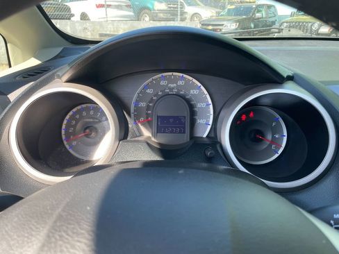 Used 2013 Honda Fit image 17