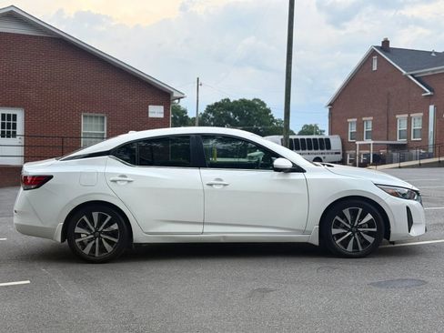 Used 2024 Nissan Sentra SV w/ SV Premium Package FWD image 7