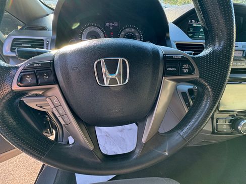 Used 2016 Honda Odyssey SE image 15