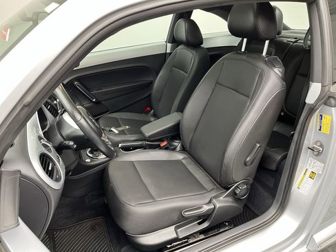 Used 2013 Volkswagen Beetle 2.5 FWD image 8