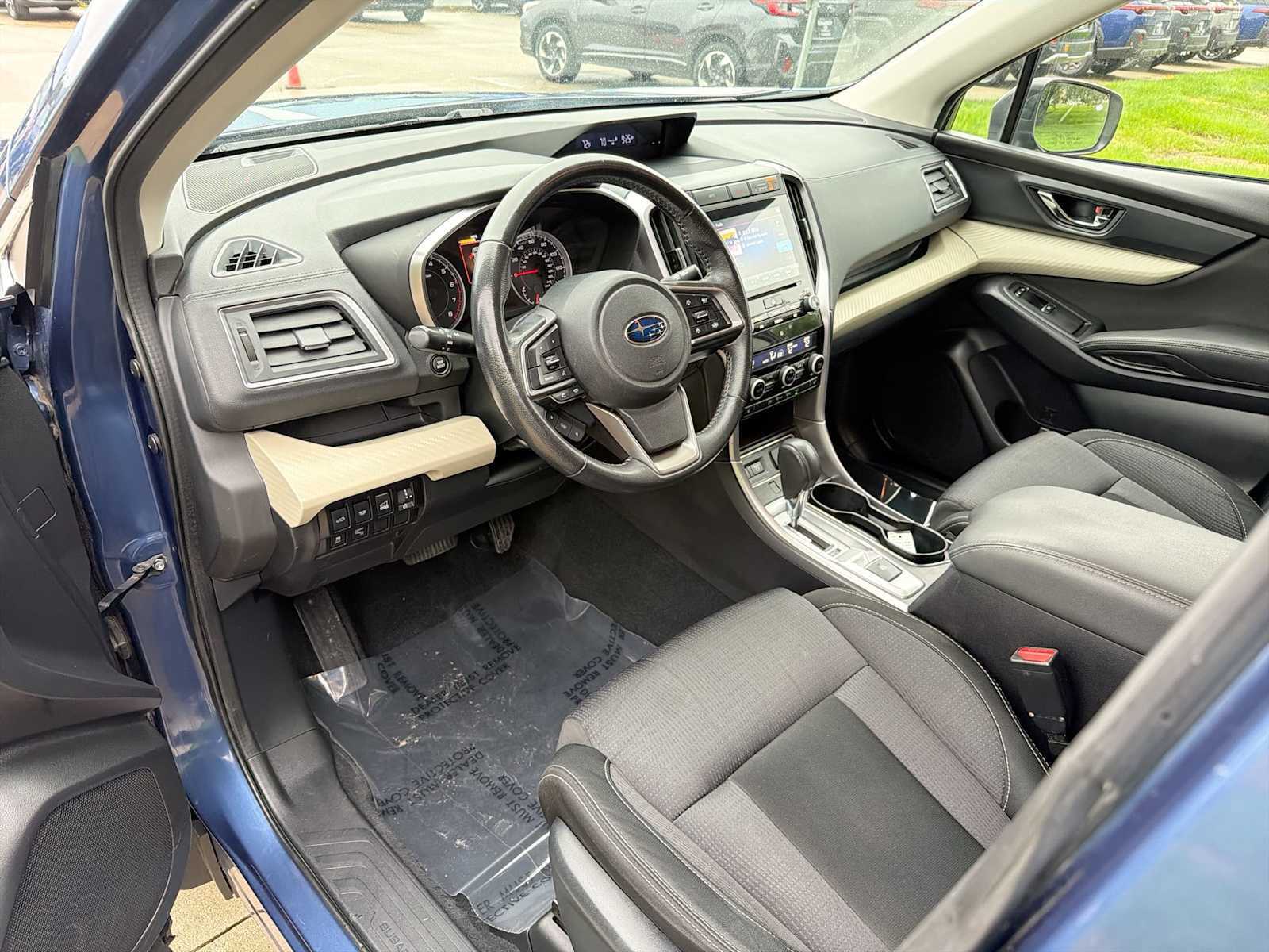 Used 2021 Subaru Ascent Premium w/ Convenience Package AWD/4WD image 2