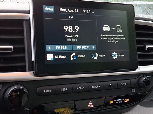 Used 2026 Hyundai Venue SEL FWD image 19