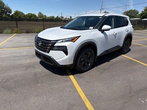New 2026 Nissan Rogue SV AWD/4WD image 7