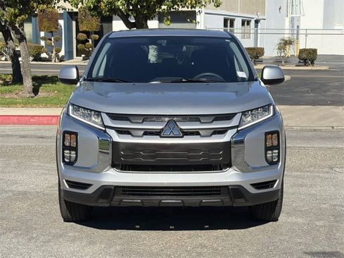 Used 2025 Mitsubishi Outlander Sport ES image 2