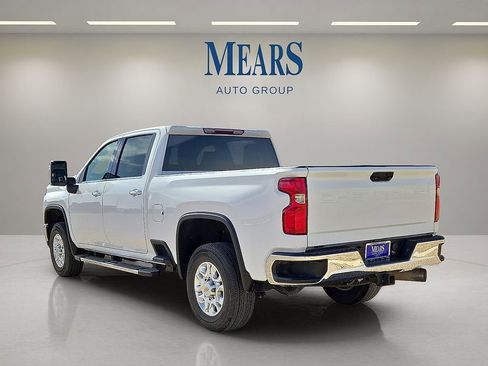 Used 2024 Chevrolet Silverado 2500 LTZ image 3