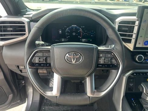 Used 2024 Toyota Sequoia Platinum AWD/4WD image 6