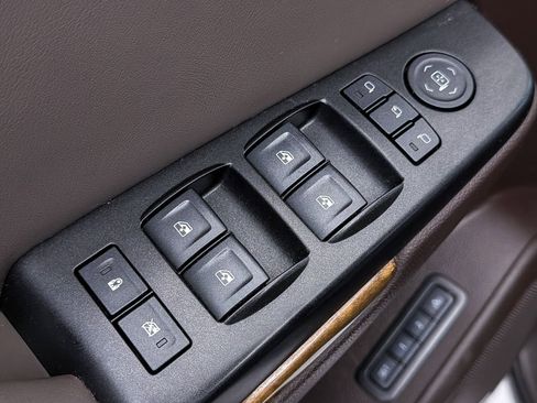 Used 2016 GMC Yukon Denali w/ Open Road Package image 17