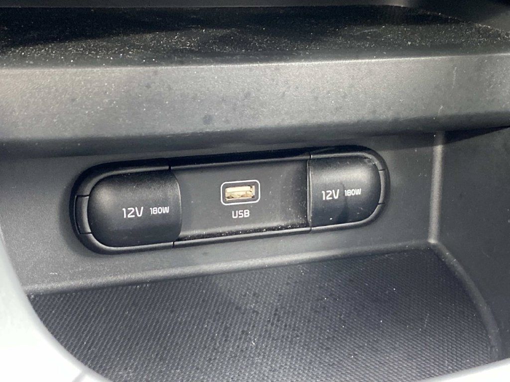 Used 2025 Kia Seltos LX AWD/4WD image 13