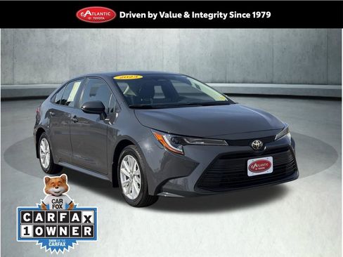 Used 2023 Toyota Corolla LE w/ LE Premium Package image 1