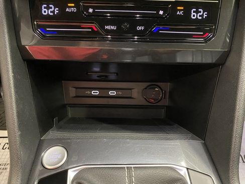 Used 2024 Volkswagen Tiguan Wolfsburg Edition image 22