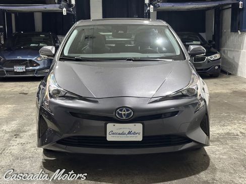 Used 2018 Toyota Prius Four w/ Advanced Technology Package FWD image 3