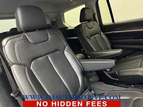 Used 2023 Jeep Grand Cherokee L Limited w/ Black Appearance Package image 20