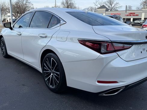 Used 2024 Lexus ES 350 w/ Premium Package image 7