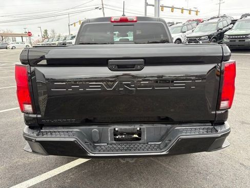 Used 2023 Chevrolet Colorado Z71 w/ Z71 Convenience Package 2 AWD/4WD image 4