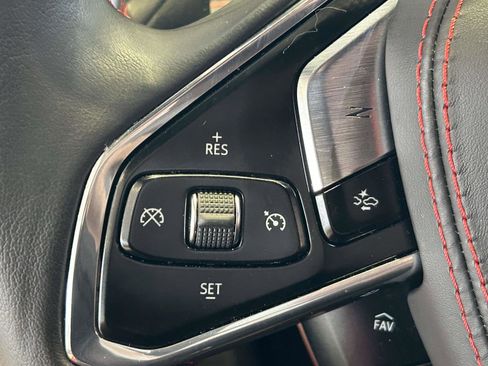 Used 2025 Chevrolet Corvette Stingray Premium Cpe w/ Z51 Performance Package image 16