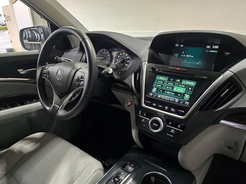 Used 2017 Acura MDX SH-AWD image 31