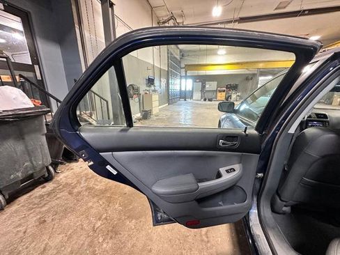Used 2003 Honda Accord EX image 24