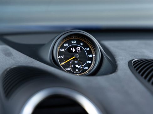 Certified 2025 Porsche 718 Cayman GT4 RS RWD image 16