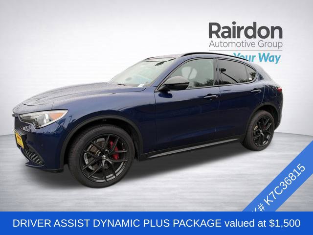 Used 2019 Alfa Romeo Stelvio Ti Sport w/ Quick Order Package 22S Sport AWD/4WD image 3
