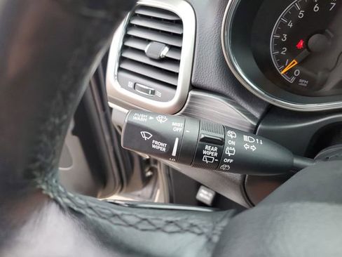 Used 2019 Jeep Grand Cherokee Limited w/ Luxury Group II image 11